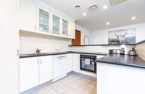 Reid House | New to VRBO: Spacious 2BR Home in Tranquil Leafy Neighborhood