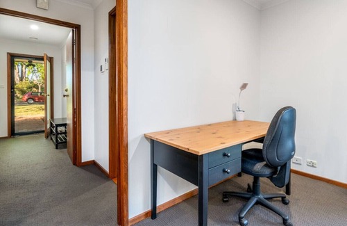 Reid House | New to VRBO: Spacious 2BR Home in Tranquil Leafy Neighborhood