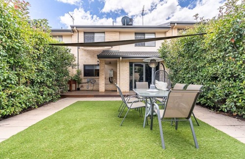 Gungahlin House | New to VRBO: Superb 3BR Townhouse near Town Centre!