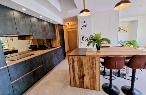 Die Apartment | New top floor apartment with large terraces and breathtaking mountain views