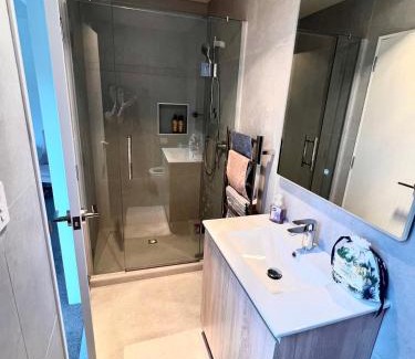 Greenlane - Ellerslie House | New town house room in Green lane
