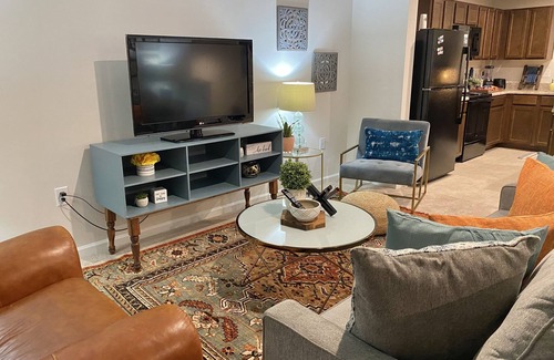 Durham House | New Townhome beautiful & cozy 3br