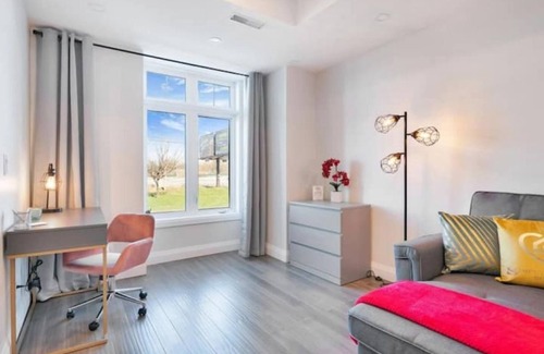 Walkerville House | New Townhomes - 16 Guests - Walkerville