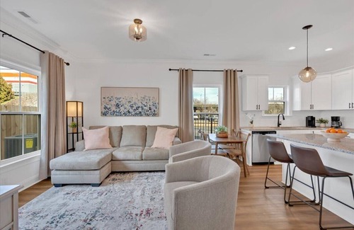 Rome House | New Townhouse~Garage parking~Gated~Downtown Rome