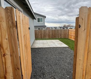 Umatilla House | New Townhouse Near Highway