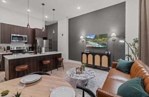 Old City Apartment | New townhouse SLEEP 4 Best Spot-Old City Philly