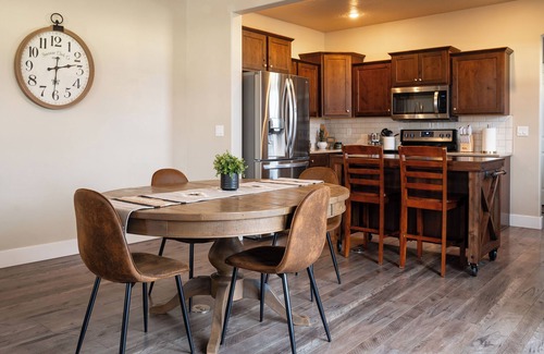 Meridian House | NEW!Treasure Valley Nest,Modern & Central