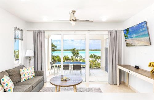 Discovery Bay Villa | NEW Tropical Waterfront Cooper Jack Bay Villas