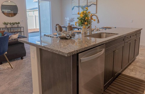 Riverside House | New TwoStory Home 6b4b w/Mountain View /Riverside
