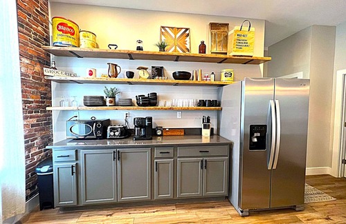 Sandusky House | New Ultimate Downtown House-2 Apartments w/5 Bdrms