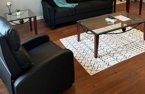 Orlando Apartment | "NEW Unit" Cozy and comfy stay. Surrounded by retail shops, restaurants and bars