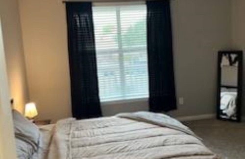 Orlando Apartment | "NEW Unit" Cozy and comfy stay. Surrounded by retail shops, restaurants and bars
