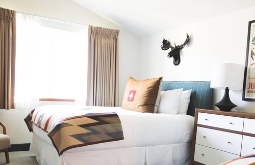Zermatt Apartment | New Upscale Adventure Hub~ski Resorts, Backcountry & Park City 3032 1 Bedroom Apts by Redawning