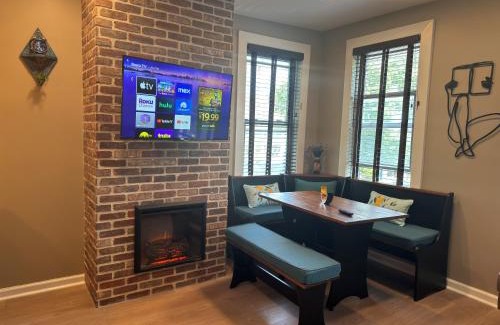 Historic Downtown Apartment | NEW! Urban Oasis, Chic 3-BR 2-BA Corner Unit, Steps Away from NYC!