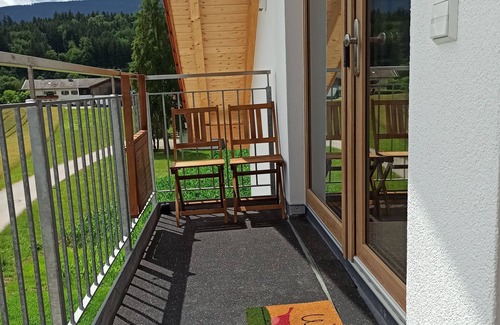 Teisendorf Apartment | New vacation apartment with mountain views