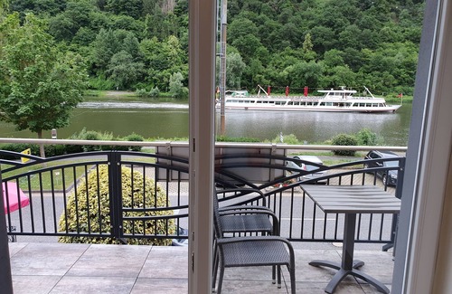 Klotten Apartment | New vacation apartment in the old winegrower's house - vacation at the winery