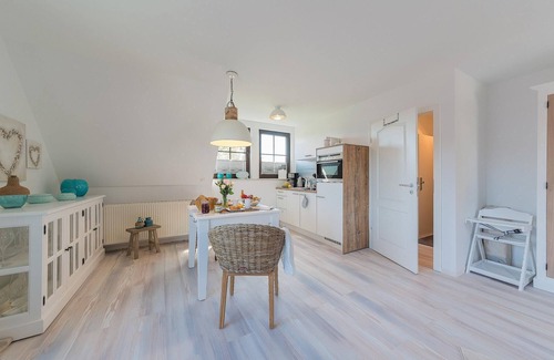 Zingst Apartment | New, very chic studio for 2 people near the beach with barrel sauna