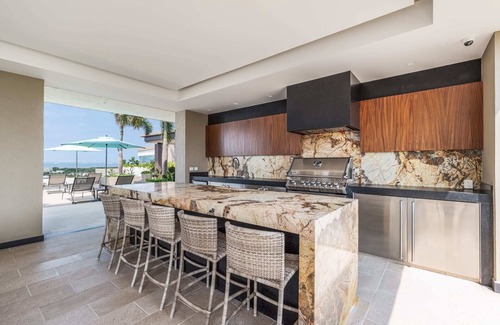 Puerto Vallarta Apartment | New! VGolf 1bd, Sleeps 4 Marina Vallarta!