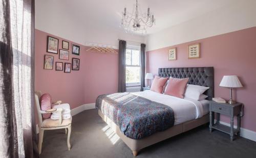 Frome House | NEW Victorian Residence - sleeps 12