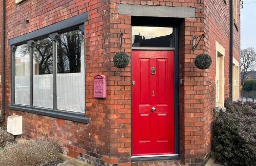 Frome House | NEW Victorian Residence - sleeps 12