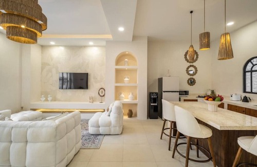 Batu Bolong Villa | New Villa Casa Thalasa Azure Heart of Canggu