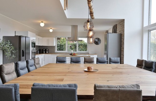 Dorfmark Villa | NEW! Villa Heidetraum, 20 guests, sauna, pool