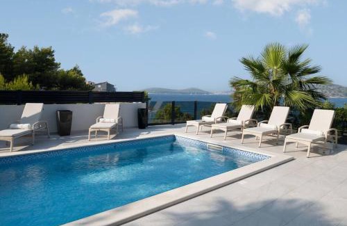 Razanj Villa | NEW ! Villa Palm Bay 1 & 2 with two heated pool - near sea