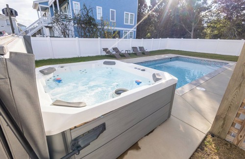 Ocean Sands House | New Walk2Beach Oceanside Pool Heat HotTub GameRoom