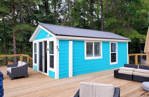 Steele Creek Cabin | New Waterfront Cabin on the Large Sundeck #23
