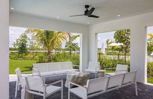 Key West House | New Waterfront Home - Dreamside House