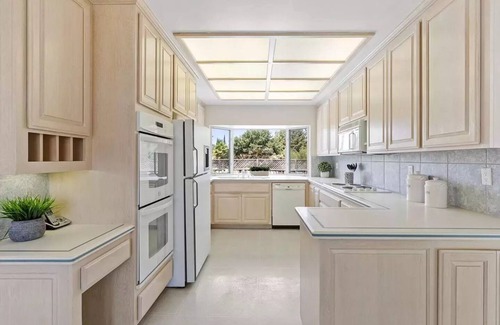 Saratoga House | NEW! Welcome to Paradise! Convenient, Safe, Serene ♥!