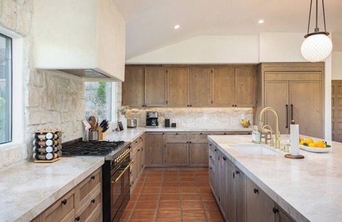 The Mesa House | NEW-Welcome to the Mesa Racquet Club Estate