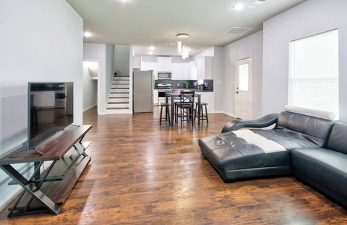 Texas City House | NEW! Welcoming Texas City Home ~ 6 Mi to Beach!