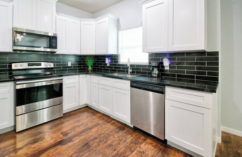 Texas City House | NEW! Welcoming Texas City Home ~ 6 Mi to Beach!