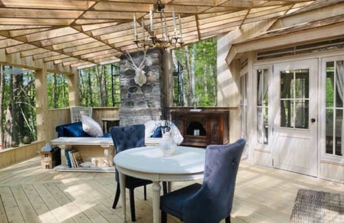 Trent Hills Cabin | NEW! White Oaks Gazebo by lake -Nature & Solitude