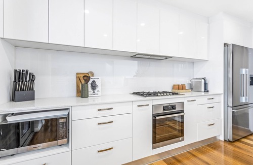 Kiama House | New Whole Home, Beach, Views, Pinball+Arcade