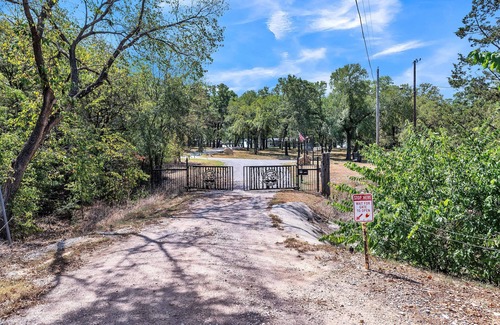 Kingston House | NEW! Wild Horses (Suite 1) - Lodges at Fossil Creek