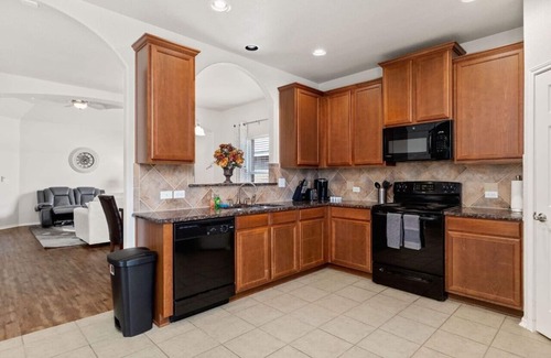 Southside House | 【NEW】Wonder Getaway home near Lackland/SeaWorld!