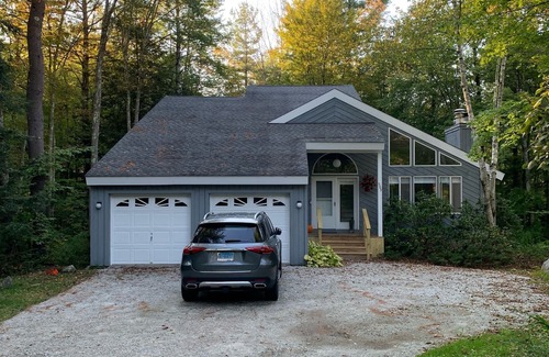 Goshen House | NEW! Woodridge Lake Gem! Sunny, spacious, recently updated contemporary home