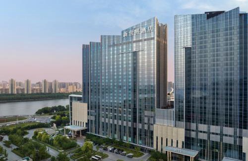 He Ping Hotel | New World Shenyang Hotel