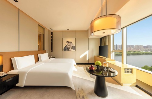 He Ping Hotel | New World Shenyang Hotel