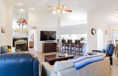 Milton House | New Years Open @ Pirate Cove, Waterfront Home, Boat Dock, Campfire Fun, Covered Porch