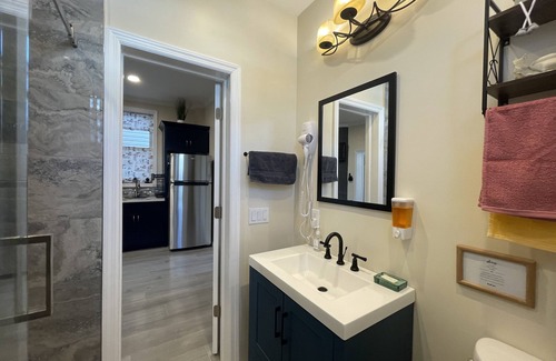 Stapleton House | New York City Apartment By The Free Staten Island Ferry!
