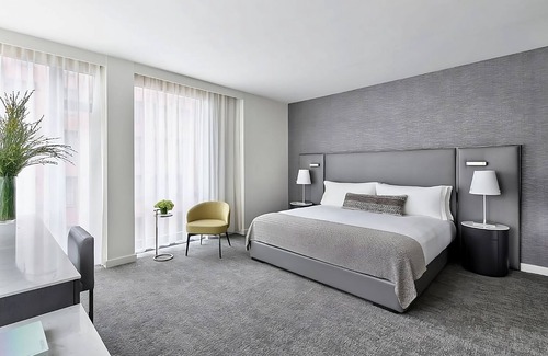 Tribeca Hotel | New York City Escape! Urban Bliss, Close To Brooklyn Bridge and Pier 25!