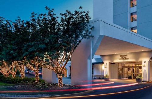 Queens Hotel | New York LaGuardia Airport Marriott