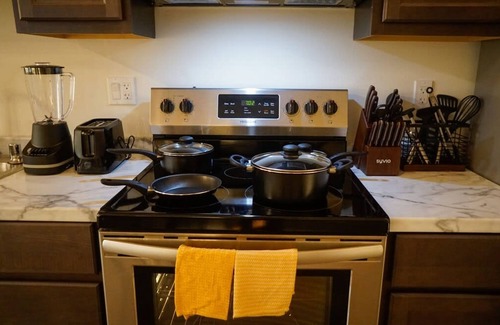 Santa Ana Apartment | New York Style Home 10 Minutes To SNA Disneyland