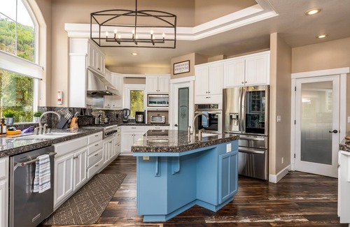 Coarsegold House | NEW Yosemite Family Retreat with Pond & Game Room!