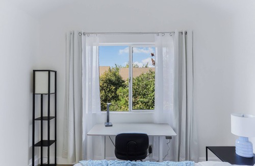 Townsend House | NEW4BR! Spacious house with Amazing backyard, BBQ & Games in superb San Jose