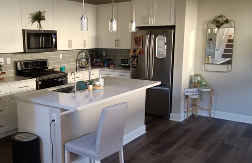 Ivey Ranch - Rancho Del Oro House | Newage comfortability in a quiet gated community