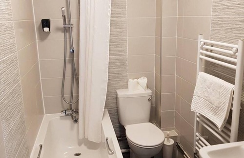 Peterborough Hotel | Newark Hotel